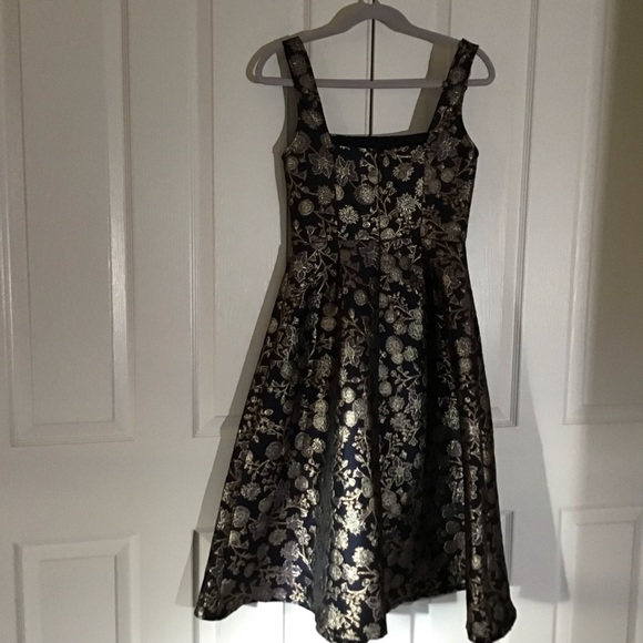 Francesca’s Gold & Navy Floral Dress - Picture 5 of 6